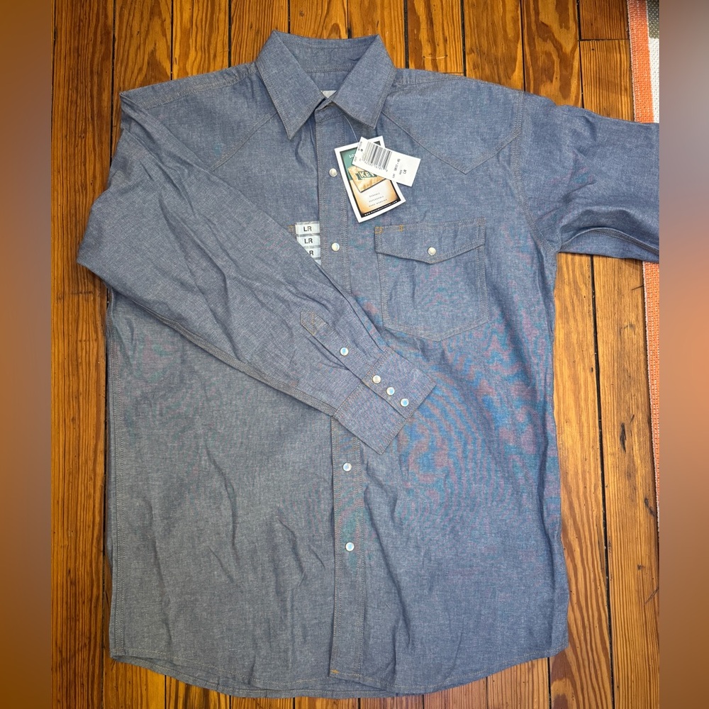 NWOT Key Denim Pearl Snap Button Up